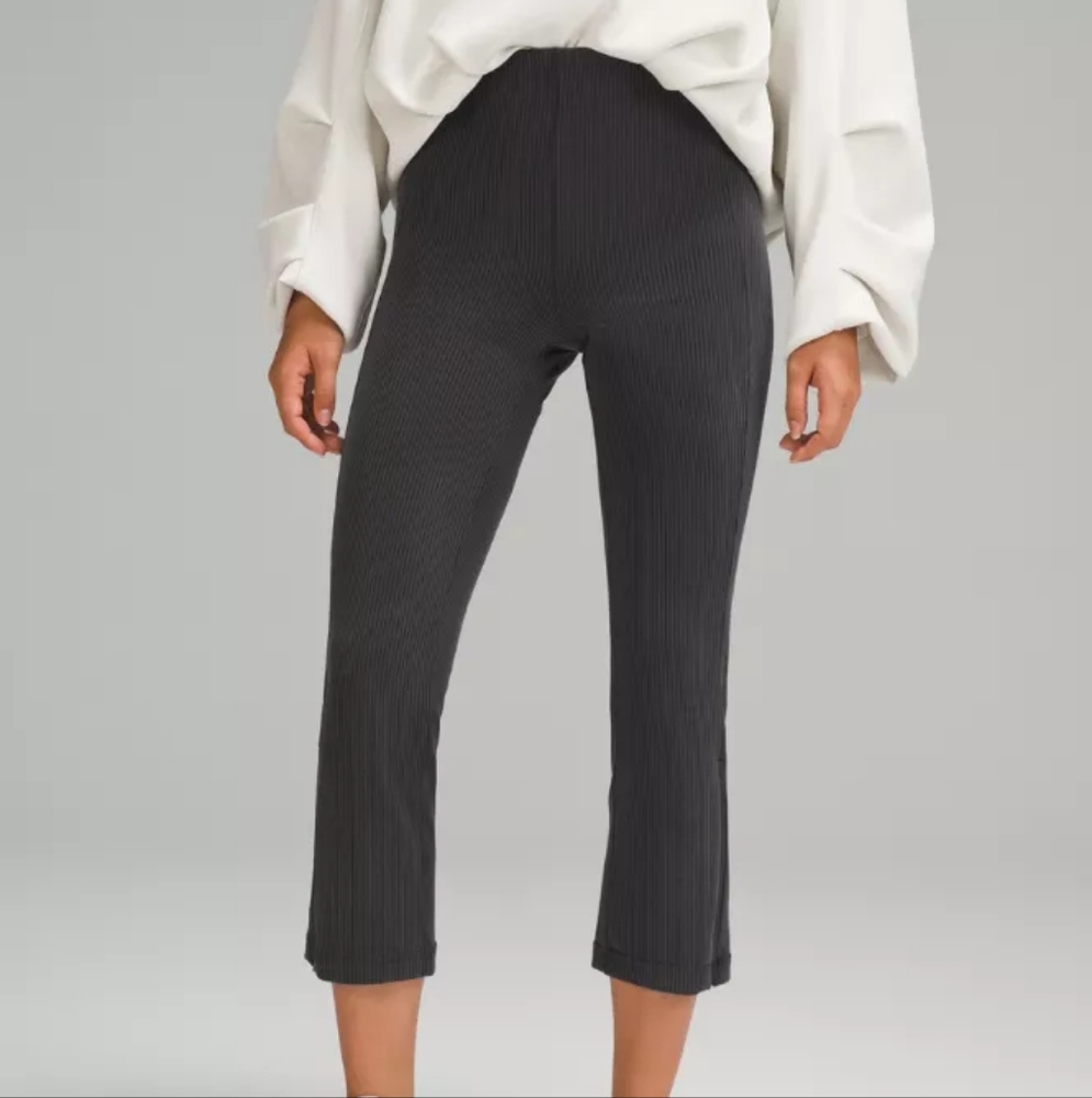 Lululemon Ribbed Softstream Hi-Rise Crop